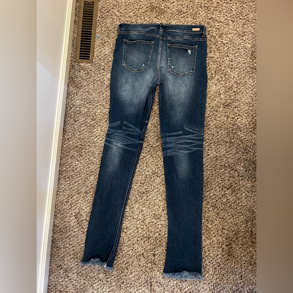 Sneak peak jeans- Janelle wash - Picture 2 of 8